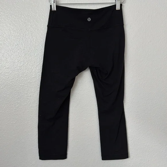 Lululemon Black Align Cropped Leggings 4 - Picture 4 of 6